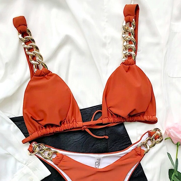 TRIANGLE CHAIN ACCENT BIKINI - Picture 5 of 8